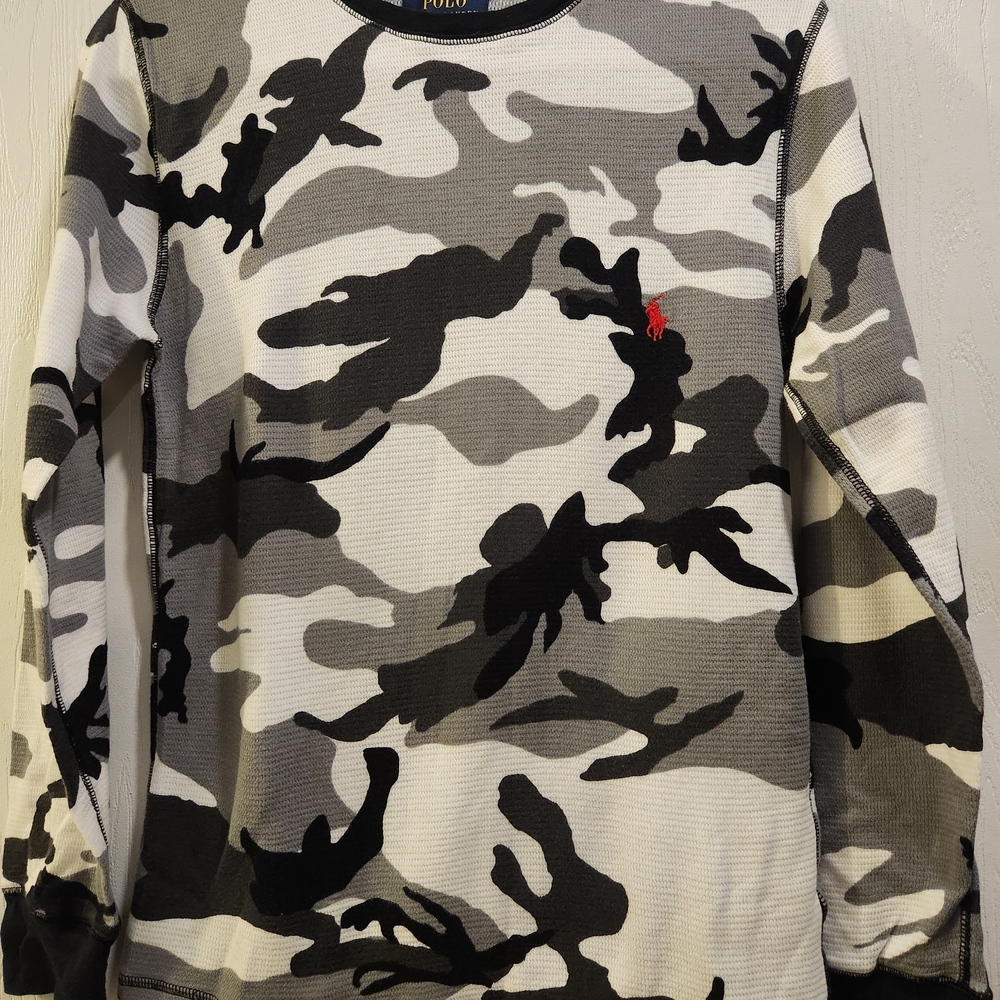 Men's Polo Ralph Lauren Camouflage Long Sleeve Top. Size Small.